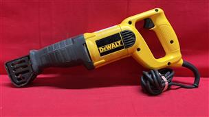 Dewalt DW303M Corded Reciprocating Saw Variable Speed